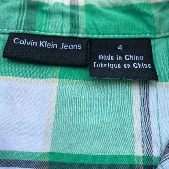 Calvin  Klein 100% cotton, short sleeve, button-down shirt - Picture 3 of 5